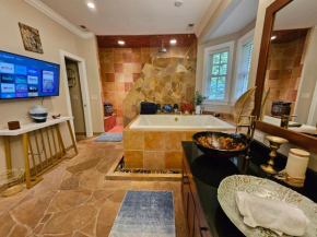 Heated Pool l Indoor Jacuzzi Tubs I Arcade l Outdoor Hot Tub